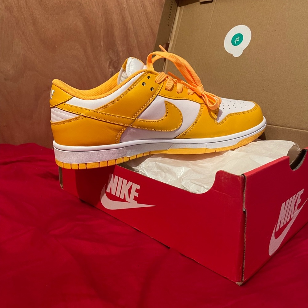 NIKE DUNK LOW - Picture 2 of 4